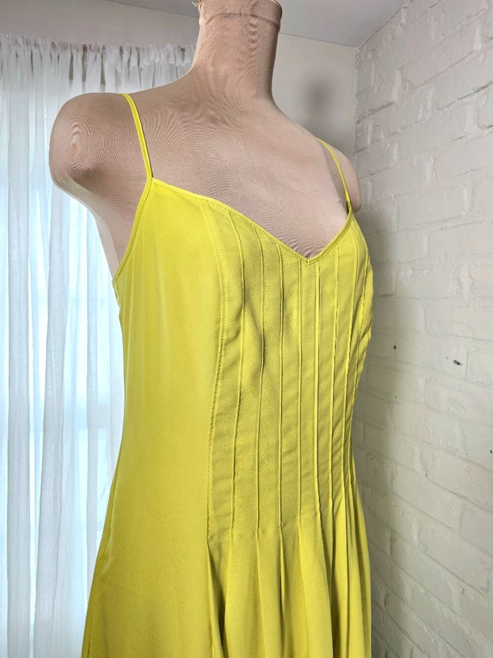 Banana Republic Pleated Midi Dress Size 14 NWT Yellow Strappy Summer Dress - Picture 7 of 14
